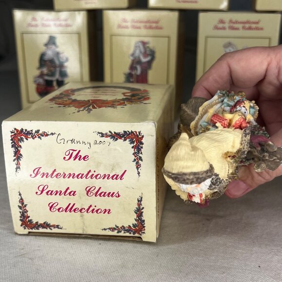 The International Santa Claus Collection Samichlaus Switzerland Figurine 1993 - Picture 6 of 9